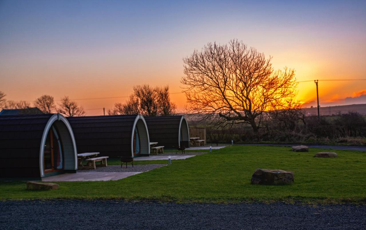 Causeway Country Pods Hotel Bushmills Exterior photo