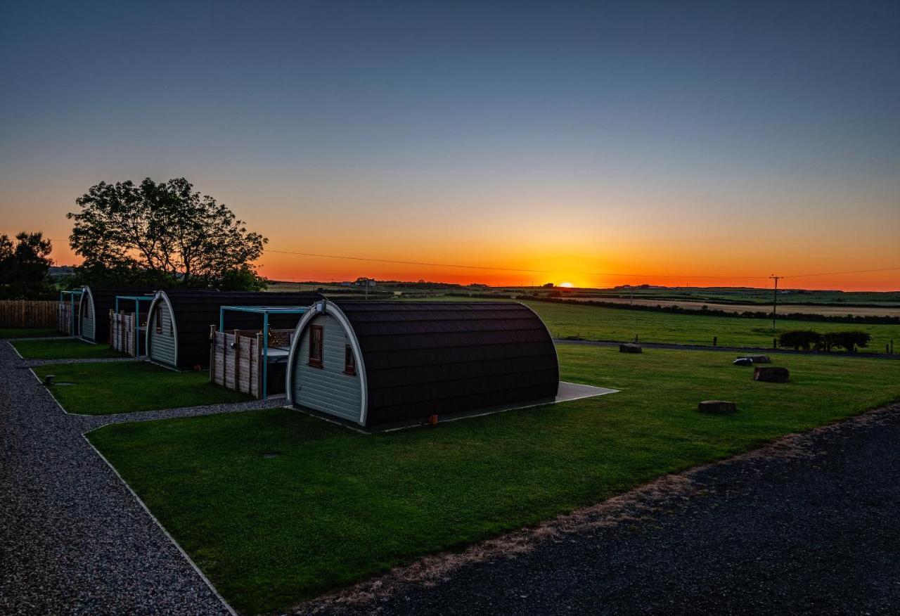 Causeway Country Pods Hotel Bushmills Exterior photo