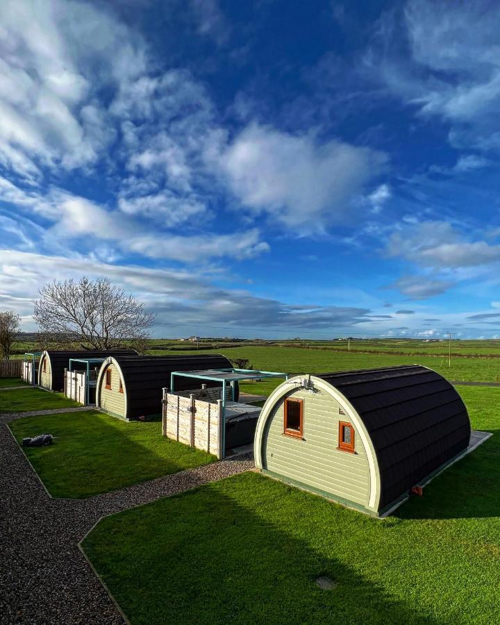 Causeway Country Pods Hotel Bushmills Exterior photo